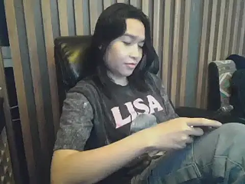 Snapshot of sara_kimoo chatting on January 2025 05:22:02 PM sara kimoo online show from January 2025 05:22:02 PM