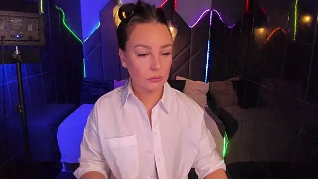 MilenaMellow online show from November 2025 08:30:01 PM