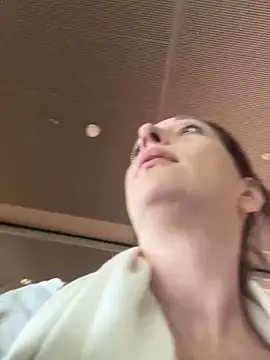 Viola Beck online show from March 2025 01:17:02 PM