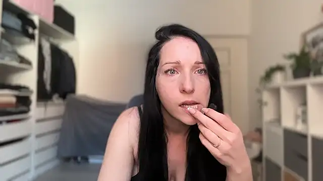 Viola Beck online show from February 2026 10:58:01 AM