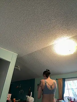 lolabunny9 online show from February 2026 03:42:01 PM