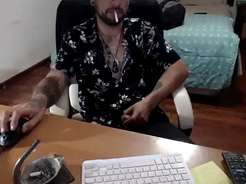 Snapshot of pose14 chatting on March 2026 10:08:02 AM pose14 online show from March 2026 10:08:02 AM