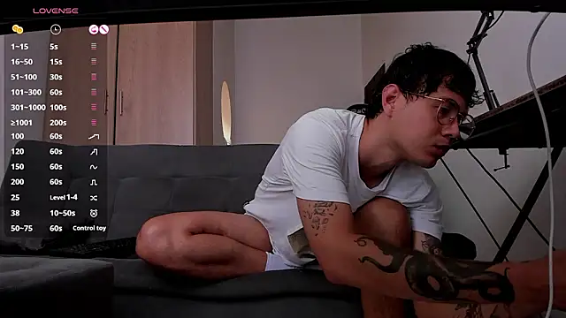 LeaneSeb online show from February 2026 06:03:01 PM