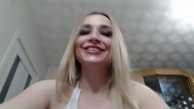 Snapshot of Mika_Passion chatting on January 2025 01:08:01 PM Mika Passion online show from January 2025 01:08:01 PM
