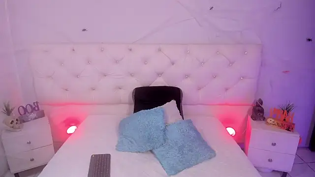 ximena slut 21 online show from October 2025 03:40:02 AM