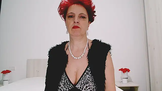 Snapshot of MilfSupreme chatting on December 2024 12:13:01 PM MilfSupreme online show from December 2024 12:13:01 PM