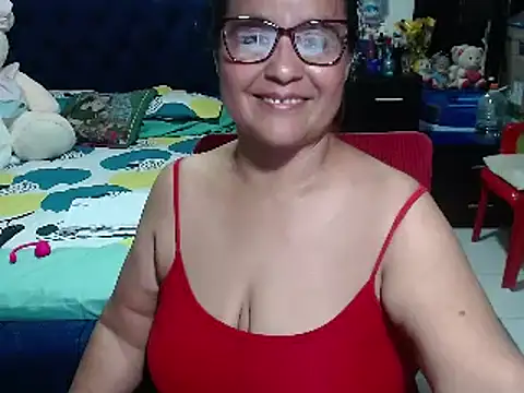Snapshot of pervert_mommy_ chatting on December 2024 01:02:01 PM pervert mommy online show from December 2024 01:02:01 PM