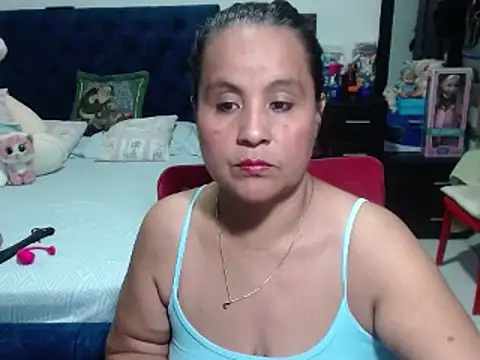 Snapshot of pervert_mommy_ chatting on December 2024 10:48:01 AM pervert mommy online show from December 2024 10:48:01 AM