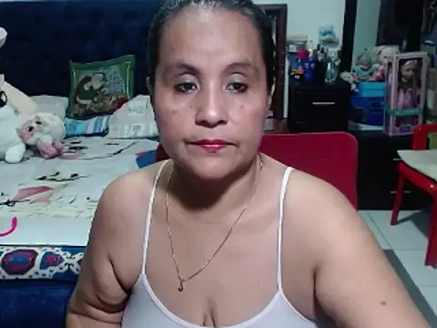 Snapshot of pervert_mommy_ chatting on January 2025 11:10:02 AM pervert mommy online show from January 2025 11:10:02 AM