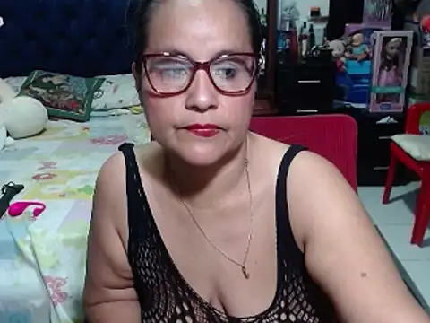 Snapshot of pervert_mommy_ chatting on February 2025 12:44:01 PM pervert mommy online show from February 2025 12:44:01 PM