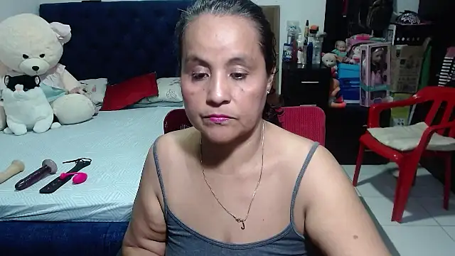 Snapshot of pervert_mommy_ chatting on March 2025 09:29:01 AM pervert mommy online show from March 2025 09:29:01 AM