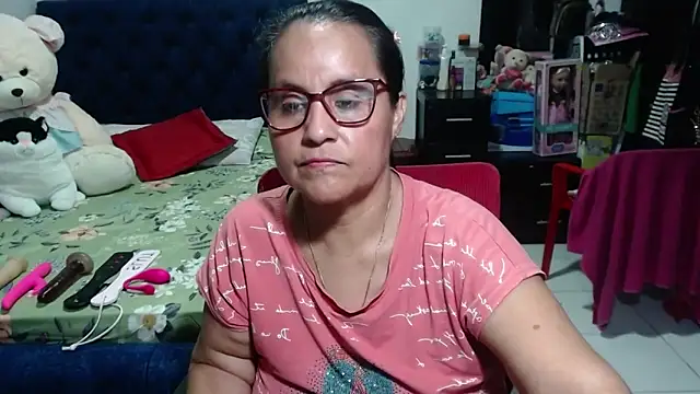 Snapshot of pervert_mommy_ chatting on March 2025 01:36:01 PM pervert mommy online show from March 2025 01:36:01 PM