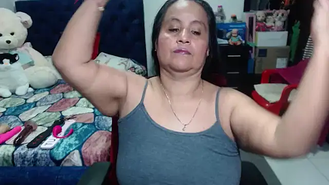 Snapshot of pervert_mommy_ chatting on March 2025 12:11:02 PM pervert mommy online show from March 2025 12:11:02 PM