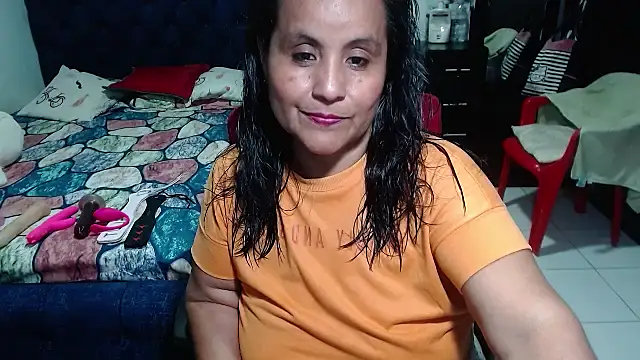 Snapshot of pervert_mommy_ chatting on March 2025 11:36:02 PM pervert mommy online show from March 2025 11:36:02 PM
