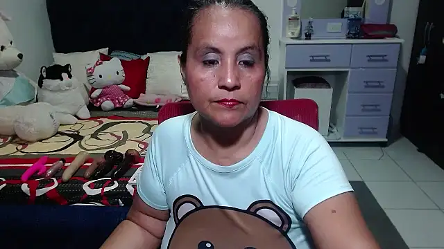 Snapshot of pervert_mommy_ chatting on September 2025 09:43:02 AM pervert mommy online show from September 2025 09:43:02 AM