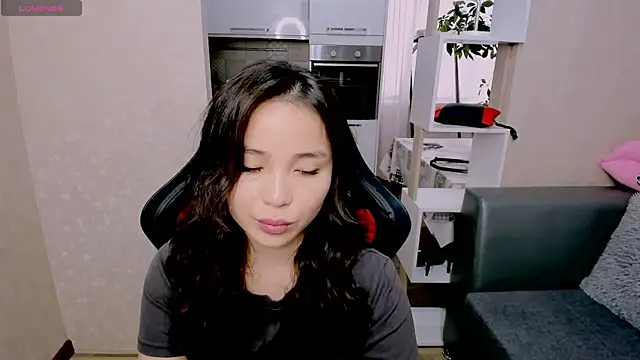 AyaMoon online show from October 2025 04:11:01 AM