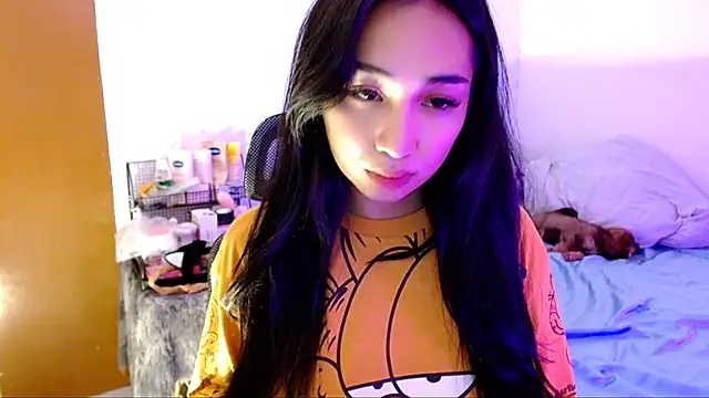 Snapshot of SweetLilly_18 chatting on November 2025 02:19:01 PM SweetLilly 18 online show from November 2025 02:19:01 PM