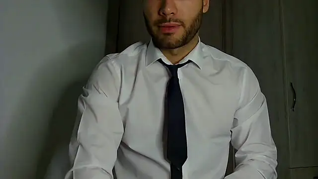 Justynn1 online show from April 2026 11:44:01 PM