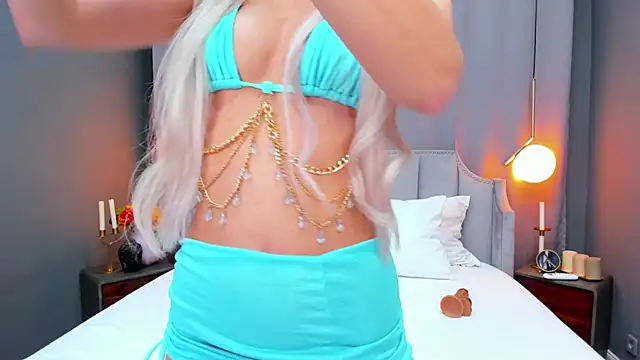 Snapshot of EmillyBronte chatting on December 2024 08:23:02 PM EmillyBronte online show from December 2024 08:23:02 PM