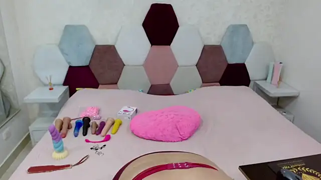 angel blue online show from April 2026 04:40:01 PM