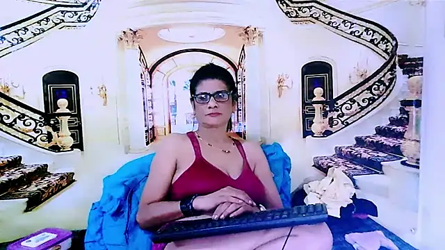 IndianAllure online show from January 2025 11:52:01 AM