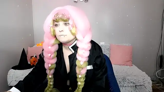 Estheri online show from October 2025 06:50:02 AM