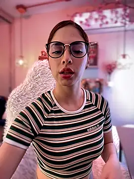 Snapshot of Zoe_Bae chatting on October 2025 09:46:01 PM Zoe Bae online show from October 2025 09:46:01 PM