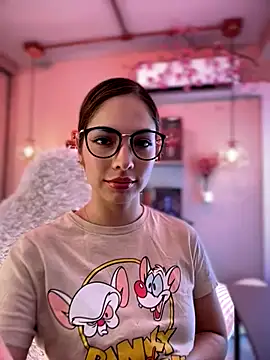 Snapshot of Zoe_Bae chatting on October 2025 10:09:01 PM Zoe Bae online show from October 2025 10:09:01 PM