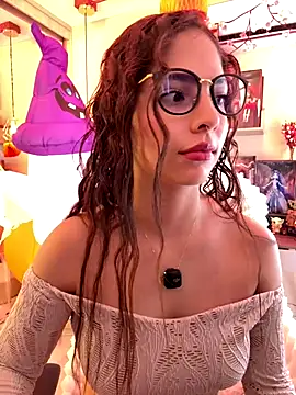 Snapshot of Zoe_Bae chatting on October 2025 08:31:01 PM Zoe Bae online show from October 2025 08:31:01 PM