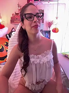 Snapshot of Zoe_Bae chatting on October 2025 08:41:02 PM Zoe Bae online show from October 2025 08:41:02 PM