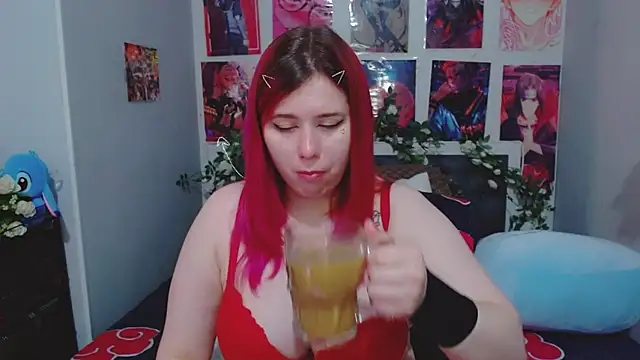 Snapshot of MikaMoonn chatting on February 2025 02:38:02 AM MikaMoonn online show from February 2025 02:38:02 AM