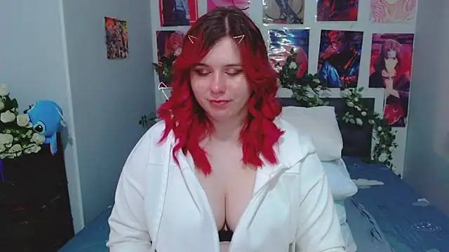 Snapshot of MikaMoonn chatting on February 2025 02:56:01 AM MikaMoonn online show from February 2025 02:56:01 AM