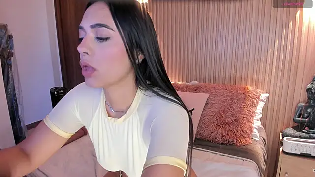 Snapshot of AMELIE_xx chatting on April 2026 01:24:02 PM AMELIE xx online show from April 2026 01:24:02 PM