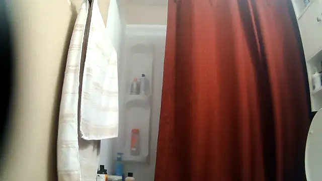 Snapshot of captainstabbin83 chatting on June 2026 05:02:01 AM captainstabbin83 online show from June 2026 05:02:01 AM