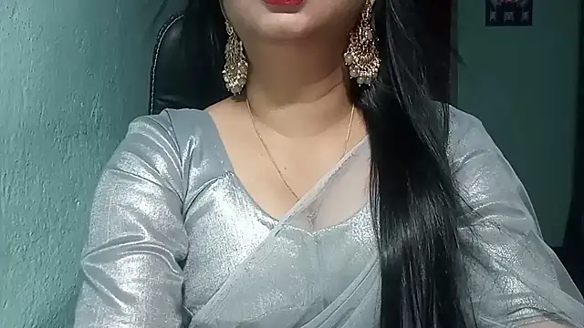 Snapshot of YourModhu chatting on November 2025 05:57:01 PM YourModhu online show from November 2025 05:57:01 PM