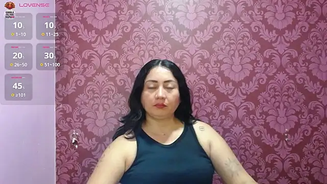 juliana diaz online show from July 2026 01:14:01 PM