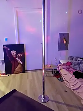 NikiFm online show from October 2025 12:01:02 PM