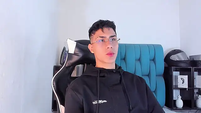 AlanNaughty online show from February 2025 09:59:01 PM