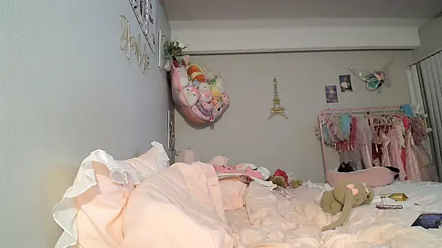 Snapshot of bunnypillow chatting on March 2025 05:43:02 AM bunnypillow online show from March 2025 05:43:02 AM
