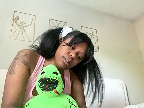 Snapshot of bunnypillow chatting on September 2025 12:05:01 PM bunnypillow online show from September 2025 12:05:01 PM