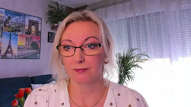 Snapshot of vanessa_chat chatting on May 2026 01:30:02 PM vanessa chat online show from May 2026 01:30:02 PM