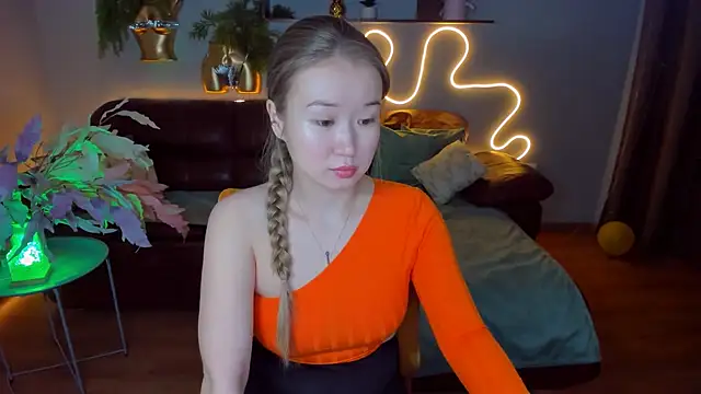 PollyOcean online show from January 2025 11:04:02 AM