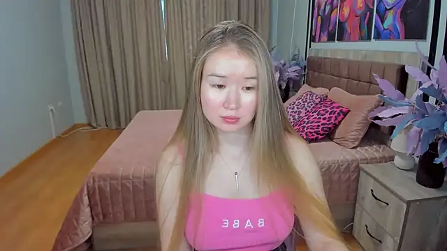 PollyOcean online show from March 2025 11:55:01 AM