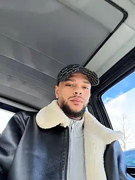 Lionayowe online show from April 2026 10:38:01 AM