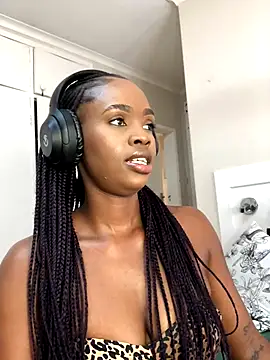 LuciousLips96 online show from September 2025 09:33:02 AM