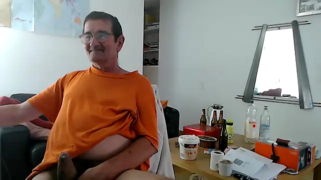 Snapshot of silvio-aus-luzern-CH chatting on July 2026 08:18:01 AM silvio-aus-luzern-CH online show from July 2026 08:18:01 AM