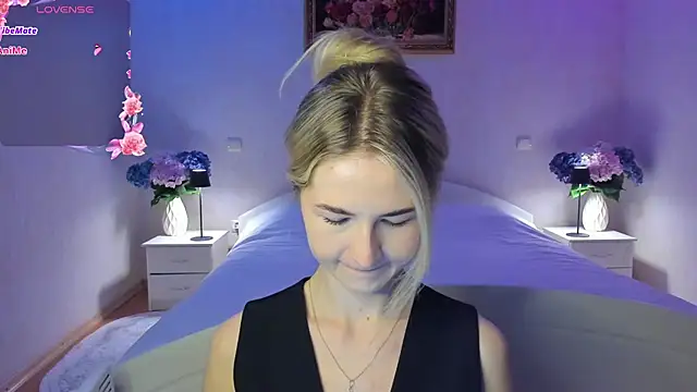 AnnaCarrera online show from April 2026 09:39:33 PM