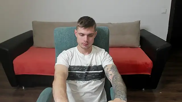 Snapshot of maks_wolfis chatting on January 2025 09:55:02 PM maks wolfis online show from January 2025 09:55:02 PM