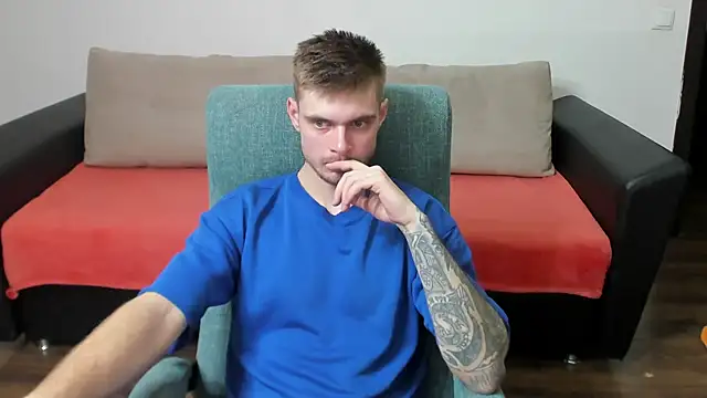 Snapshot of maks_wolfis chatting on February 2025 05:35:01 PM maks wolfis online show from February 2025 05:35:01 PM