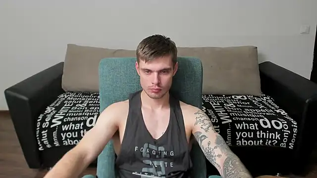 Snapshot of maks_wolfis chatting on February 2025 08:03:02 PM maks wolfis online show from February 2025 08:03:02 PM
